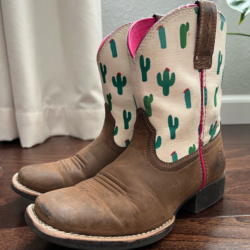 Girls Ariat boots